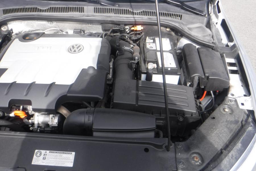 2011 Volkswagen Jetta TDI Diesel 6 Speed Manual | Repo.com