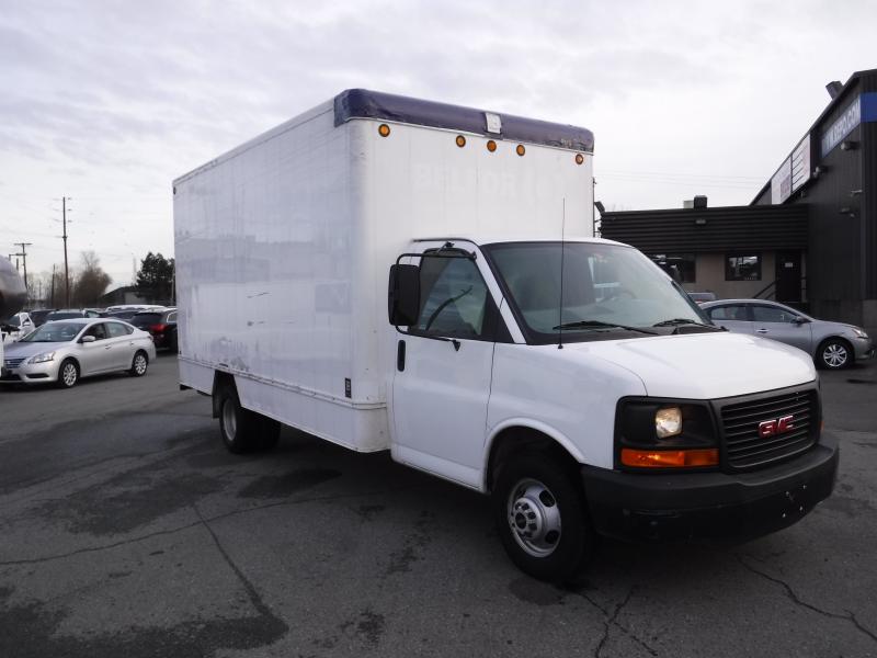 Repo.com | 2008 GMC Savana G3500 15 Foot Cube Van with Ramp