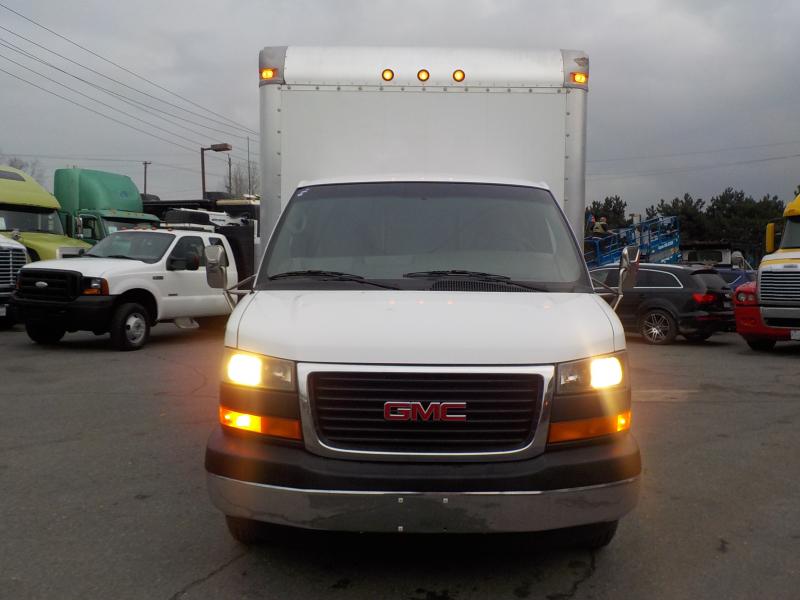 2006 GMC Savana G3500 13.4 Foot Cube Van 6.6 Duramax Diesel | Repo.com