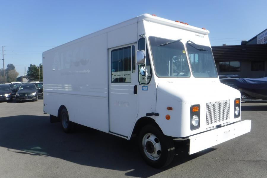 2004 Grumman Olson Workhorse P42 16 Foot Cargo Cube Van Dually Diesel ...