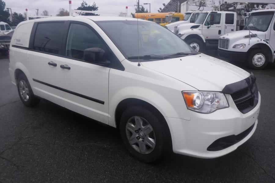 Repo.com | 2013 Dodge Cargo Van with Rear Shelving