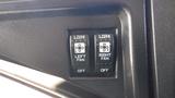 Two switches labeled for left and right fan control featuring "LO/HI" settings and an "OFF" option