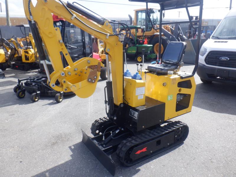 2021 Cael R308BT Mini Excavator | Repo.com