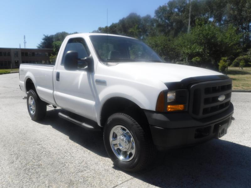 2005 Ford F-350 Regular Cab SD XL 4WD Long Box | Repo.com