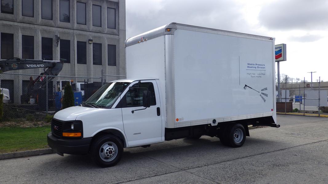 Repo.com | 2013 GMC Savana G4500 14 Foot Cube Van With Mobile Pressure ...